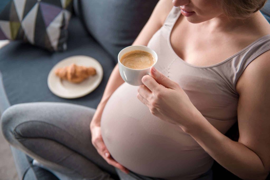 تاثیر قهوه بر بارداری و جنین